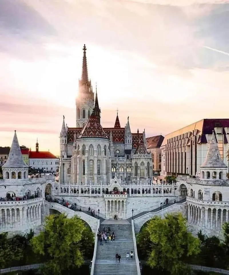 Chic Cozy Quiet Deluxe Citycenter In Astoria With Ac Budapest